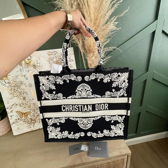 ❌SOLD❌NEW CHRISTIAN DIOR Canvas Embroidered Cornely Book Tote Blue White Large - Picture 14 of 14